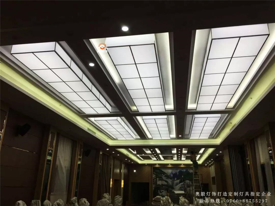 半岛app下载体育
工程案例 | 中山市小榄恒逸酒店项目定制灯具